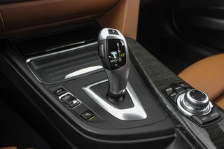 BMW 3-serie 316i Executive | Luxury Line | Sportstuur | Cruise control | Sportstoelen | Stoelverwarming | Climate control | Navigatie | Bluetooth | Regensensor | Lichtpakket | 18 inch | PDC / 27