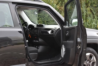 Jeep Renegade 1.4 MultiAir Latitude  | NL-Auto | Cruise Contr | Airco | Bluetooth | LM-Velgen | NAP / 33