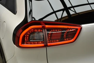 Kia Niro 1.6 GDi Hybrid Design Edition |Schuifdak |Dealeronderhouden / 26