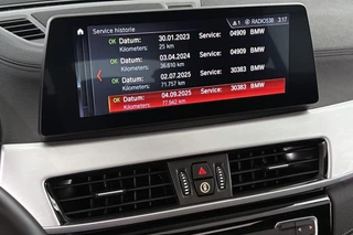 BMW X2 xDrive25e M Sport Panoramadak Head-Up Harman Kardon Elektrische Stoelen / 33