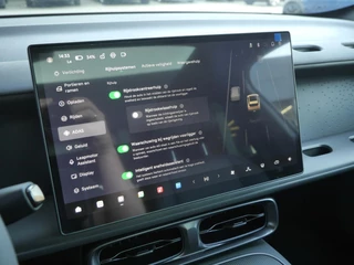 Leapmotor B05 ProMax Design 67.1 kWh | Panoramadak | Elektrisch verstelbare stoelen | Stuurwiel verwarming | Apple carplay/Android auto | Sfeerverlichting | Regensensor | Privacyglas | 19 inch lichtmetalen velgen / 30