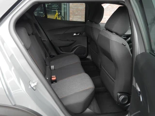 Peugeot 2008 1.2 Hybrid 145 Business Automaat | | CarPlay | Navigatie | Camera | Cruise Control | LED verlichting / 12