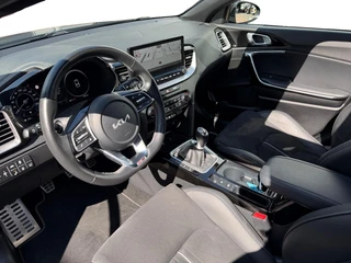 Kia ProCeed 1.0 T-GDi GT-Line 120 PK | Cruise Control | Climate & cruise control | Panoramadak | Stoel & stuurverwarming | Elektrische Kofferbak | Navigatie | Apple Carplay/Android Auto | Fabrieksgarantie | NAP / 11