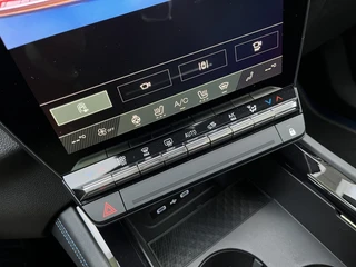 Renault Rafale E-Tech 4x4 Plug-In Hybrid 300 Atelier Alpine  | SOH 98%| All Seasons | Pack Light & Sound | Pack Vision | Harman Kardon | Head-Up Display | Stoel+Stuur+Voorruitverwarming | Matrix Led | 21Inch | Navigatie | Climate Control | CarPlay / 33