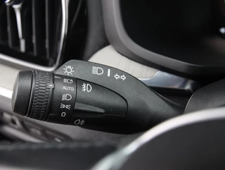 Volvo V60 2.0 T6 Recharge AWD 340PK Inscription | Memory | H&K Audio | Trekhaak / 55