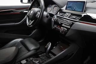 BMW X1 xDrive20i High Executive | PANORAMADAK | HEAD UP | STOELVERWARMING | TREKHAAK / 4