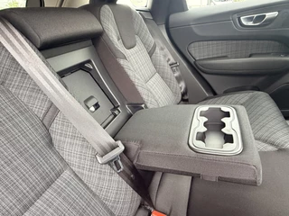 Volvo XC60 2.0 B4 Momentum Business  | Keyless | LED | Apple/Android | PDC v+a incl. Camera | Google | Elekt. Klep / 68
