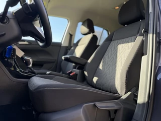 Volkswagen T-Cross 1.0 TSI Life Edition / 6