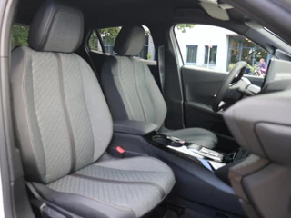 Peugeot 2008 1.2 Hybrid 145 GT / 360 Camera / Navigatie / Voorraad Voordeel / 9