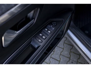 Peugeot 3008 1.6 HYbrid 225 Blue Lease Allure | 98% SOH | NL auto | Camera / 21