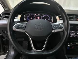 Volkswagen Passat Variant 1.5 TSI 150pk DSG Business Stoelverwarming Virtual Cockpit Navigatie DAB+ / 6