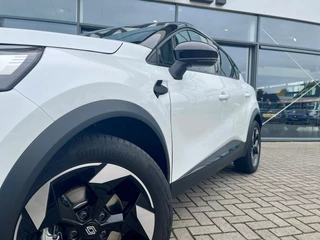 Renault Captur 1.6 E-Tech Full Hybrid 145 Techno  | Stoel+Stuurverwarming | Climate Control | Draadloze Telefoonlader | Camera + Sensoren | Two-Tone | Apple CarPlay/Android Auto / 21