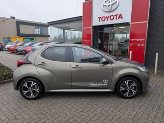 Toyota Yaris 1.5 Hybrid 115 First Edition LM-VELGEN AD-CRUISE NAVI CAMERA PRIVACY-GLASS / 5