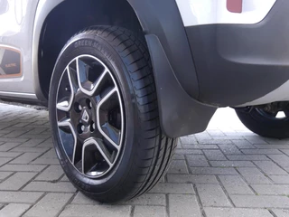 Dacia Spring Expression 27 kWh | Achteruitrijcamera | Parkeersensoren achter | Lichtmetalen velgen | Airco | Navigatiesysteem | Bluethooth | Elektrisch bedienbare ramen / 32