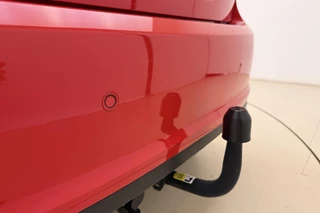 Ford Fiesta 1.0 EcoBoost Titanium | Trekhaak | Navigatie | Camera | Parkeersensoren voor en achter | Climate control | Lichtmetalen velgen / 14