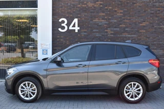 BMW X1 sDrive20i High Executive / 7
