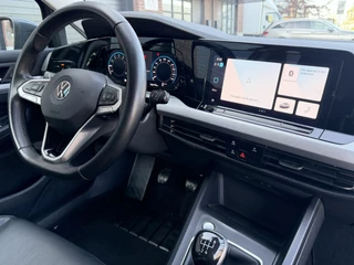 Volkswagen Golf 1.0 TSI / Apple CarPlay-Android / LEDER interieur + Stuur / Licht & Zicht Pakket / ALL-Season / 1e Eigenaar / 14