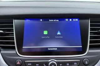 Opel Grandland X 1.2 Turbo Business Executive | Electrische achterklep | Navigatie | Camera | Half lederen bekleding | DAB radio | Apple Carplay | Extra getint glas / 26