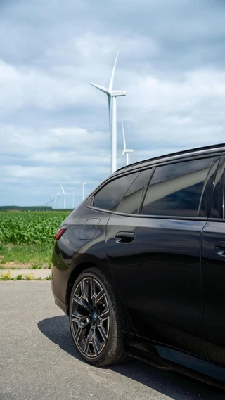 BMW i5 Touring eDrive40 84 kWh / 30