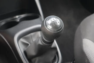 Toyota Aygo FUN 5-DEURS AIRCO NL-AUTO EL-RAMEN BLUETOOTH DEALER-ONDERHOUDEN / 27