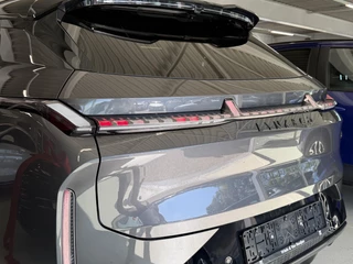 Lynk & Co 08 1.5 More NIEUW | 200 km bereik | 349 PK | Pano | Massage | HK | Stoelverw. + Ventilatie ( Vestiging - Nieuwegein ) / 41