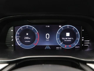 Skoda Octavia Combi 1.5 TSi 150 Pk First Edition | Stoelverwarming | Camera | Cruise Control | Navigatie | CarPlay | Matrix LED | 17 Inch | 60.639 Km !! / 19