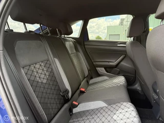 Volkswagen Taigo 1.0 TSI R-Line Business / CarPlay / Camera / 10