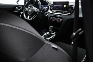 Kia ProCeed 1.5 T-GDI GT-Line | CAMERA | CLIMATE CONTROL / 12