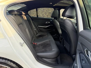 BMW 3 Serie 320E M-Sport Panodak 19 Inch Keyless / 23