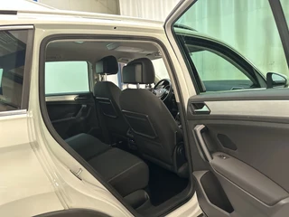 Volkswagen Tiguan 1.5 TSI 150pk DSG ACT Comfortline Business Navigatie Parkeersensoren App-Connect DAB+ / 18