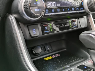 Toyota RAV4 2.5 Plug-in Hybrid AWD Bi-Tone Plus|Panodak|Stoelkoeling/Verwarming|JBL|Memory|Leder|360-Camera|Head-Up / 35