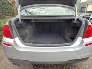 BMW 5 Series 520i High Executive M Sport Schuifdak Apple CarPlay 2e eigenaar dig. Dash NAP NL / 27