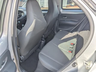 Toyota Aygo X Play NL-AUTO 100% DEALER OH METALLIC AIRCO ANDROID/APPLE CRUISE CONTROL / 12