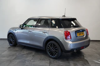 MINI 5-deurs 1.5 Cooper Chili  Navigatie Full-led CruiseControl / 2