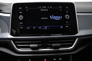 Volkswagen T-Roc 1.5 TSI Style | IQ LIGHT | STOELVERWARMING | CLIMA | APP CONNECT | DAB | PDC / 42