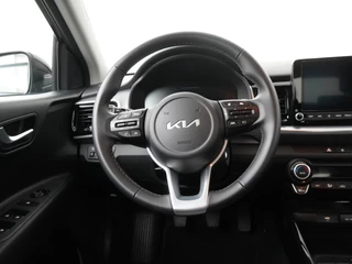 Kia Stonic 1.0 T-GDi MHEV DynamicLine  - Camera - Cruise control - AppleCarplay - Android Auto Fabrieksgarantie tot 04-2032 / 40