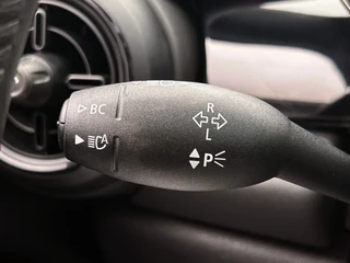 MINI Electric MINI Electric Collection 33 kWh | SOH 96% | Dealer Onderhouden | Panoramadak | Camera | Carplay | Stoelverwarming | / 38