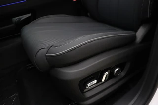 Jaecoo 7 Exclusive | RIJKLAAR INCLUSIEF €2.500,- REGISTRATIEVOORDEEL | Glazen schuif-/ kanteldak | 7 jaar garantie tot 150.000 km | 360 3D Camera | Lederen bekleding | Stoelventilatie & verwarming | Elektrische achterklep | Apple Carplay/Android auto / 23