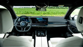 BMW i5 Touring eDrive40 84 kWh / 89