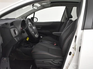 Toyota Yaris 1.3 VVT-i Aspiration | Panoramadak | Navigatie | Camera / 21