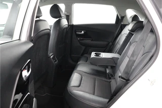 Kia Niro 1.6 GDi Hybrid DynamicLine  - Automaat - Trekhaak - Achteruitrijcamera - Navigatie - Cruise Control - Climate Control - 12 maanden bovag garantie / 40