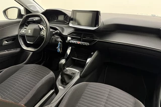 Peugeot 208 1.2 PureTech Blue Lease Active 75 PK | Handgeschakeld | Airco | Navigatie | Parkeersensor | Cruise Control | Licht Metalen Velgen | Camera | 1e eigenaar / 15