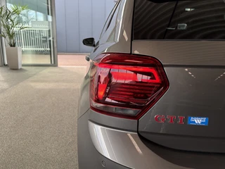 Volkswagen Polo 2.0 TSi 200pk GTi DSG 5-drs  SCHUIFDAK/BEATS/KEYLESS/CAMERA/DODEHOEK/1E EIGENAAR! / 56