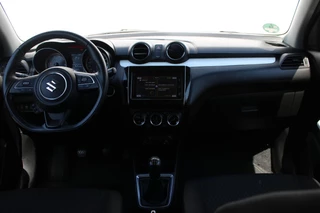Suzuki Swift 1.0 Stijl Smart Hybrid / 18