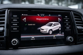 Skoda Karoq 1.5 TSI ACT Sportline Business | Autom. | Navi | PDC | Cruise | LED / 27