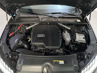 Audi A4 Avant 35 TFSI Business Edition Navigatie Cruise Control / 17
