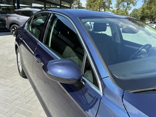 Volkswagen Passat 1.8 TSI Business Edition R Automaat | Climate control | Achteruitrij camera | Navigatie | Elektrisch Pakket | Afneembare Trekhaak | Ergo-Comfort stoel | Parkpilot | LM-Velgen | LED Verlichting / 26