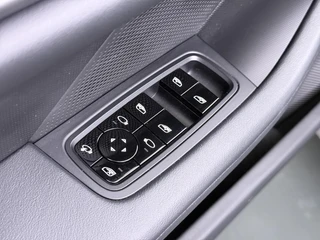 Porsche Taycan 4S Performance 84 kWh SOH 91%| VAN: 56.900,- VOOR: 53.877,- UW HERFSTVOORDEEL: 3.023,-| 18 VOUDIGE STOELVERSTELLING| PORSCHE DEALER ONDERHOUDEN| ORIG. NL NAP 1STE EIGENAAR| 360 CAM| PANORAMADAK| / 22