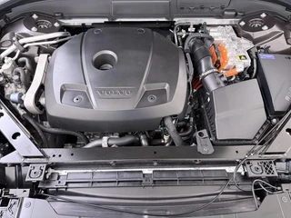 Volvo XC60 Plug-In Hybrid AWD T6 Plus Dark Recharge ADAPT. CRUISE CONTROL | STUUR & STOEL VERWARMING | PANORAMA DAK | 360 GRADEN CAMERA | ELEK. STOELEN MET GEHEUGEN | HARMAN/KARDON AUDIO / 16
