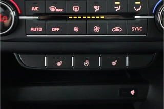 Kia XCeed 1.5 T-GDi GT-Line  - Automaat - Panorama dak - Stoel/Stuur verwarming - Navigatie - Climate Control - Achteruitrijcamera - Elektrische Achterklep - Fabrieksgarantie tot 06-2032 / 60